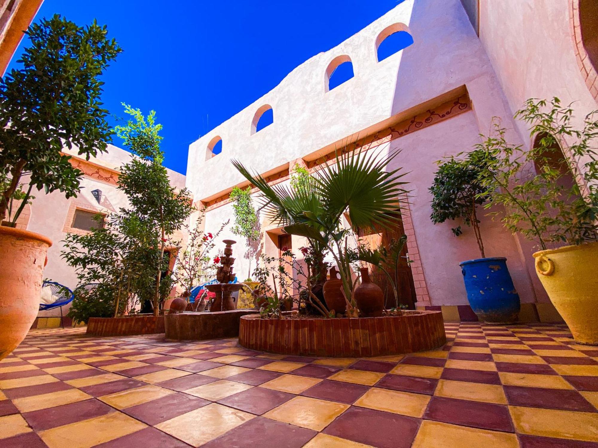 עיט בן האדו Ayouze Auberge מראה חיצוני תמונה